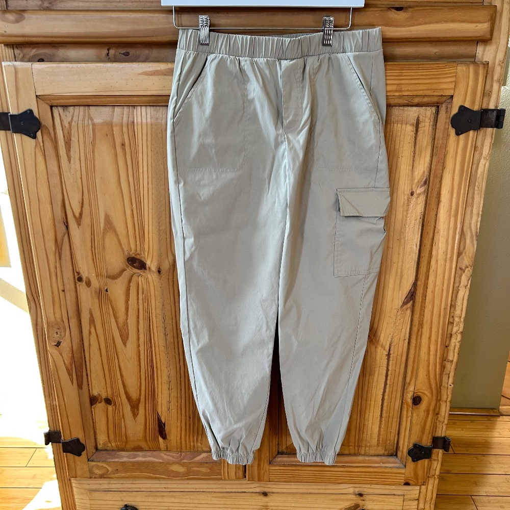 Eddie Bauer Pants Jogger Cargo Pull On Elastic Waist Nylon Tan Pockets Small